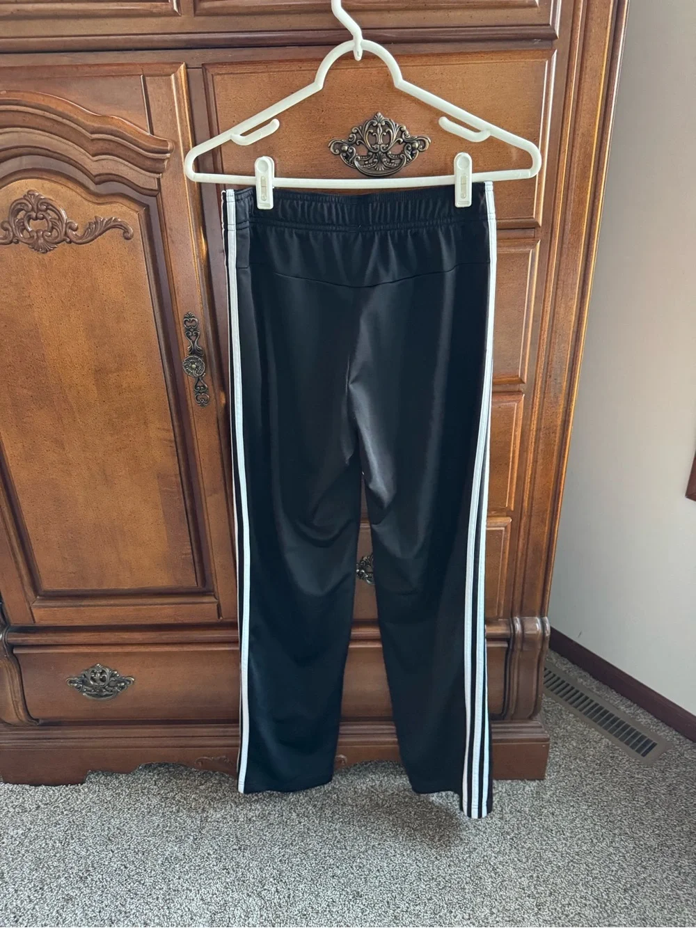 adidas unisex small